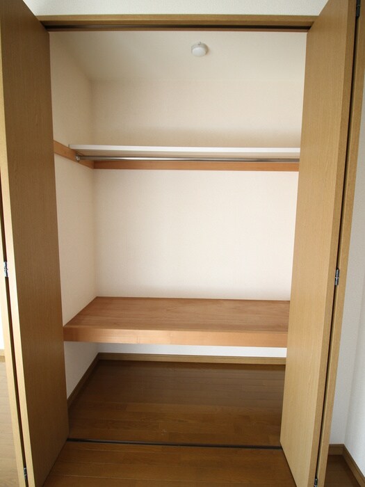 物件内観写真11　(収納)