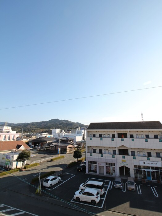 物件内観写真13　(室内からの展望)