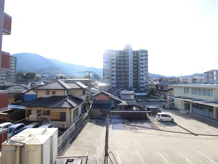 物件内観写真14　(室内からの展望)