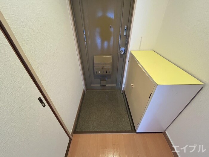 物件内観写真15　(玄関)