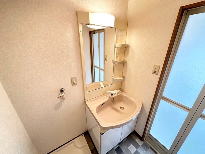 物件内観写真10　(洗面)