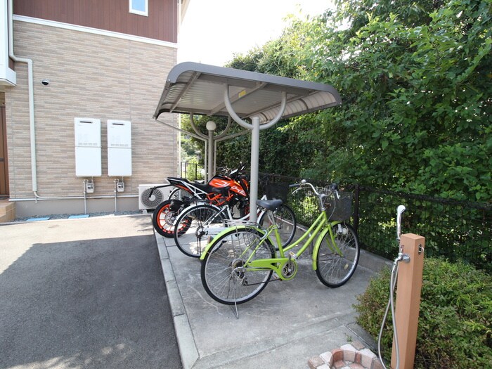 物件外観写真3　(駐車場)