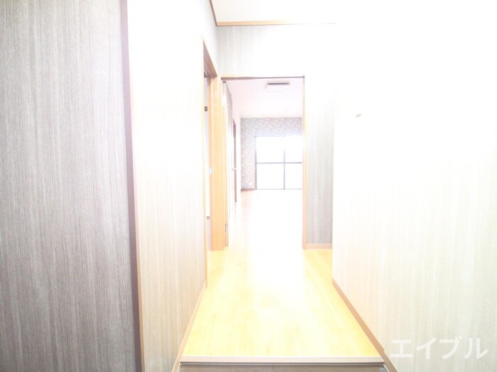 物件内観写真18　(廊下)