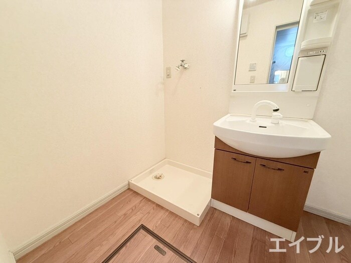 物件内観写真10　(洗濯機置場)