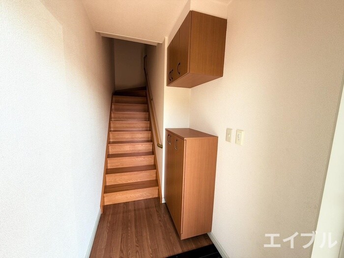 物件内観写真14　(玄関)