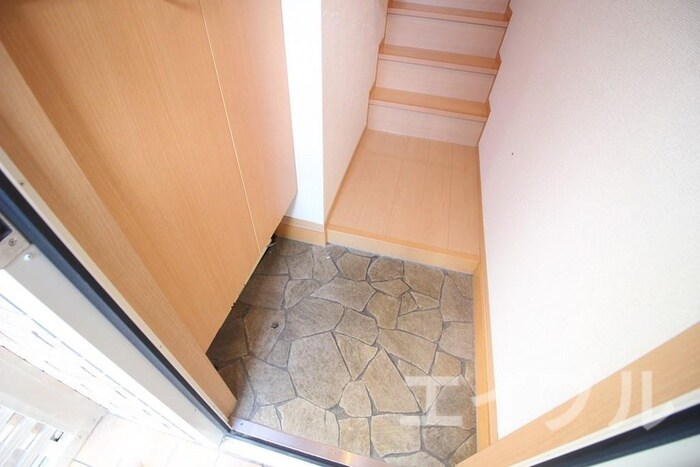 物件内観写真15　(玄関)