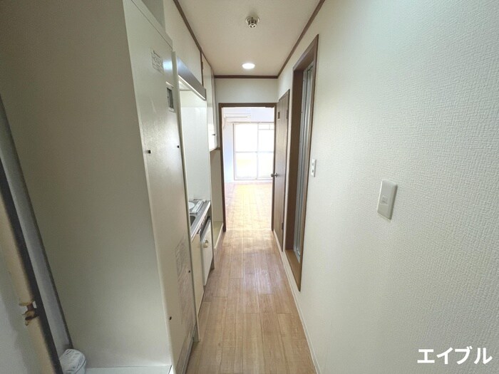 物件内観写真11　(玄関)