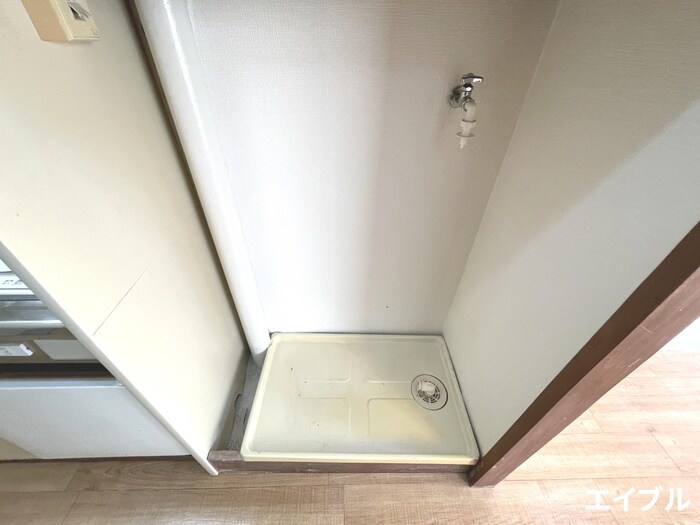 物件内観写真14　(洗濯機置場)