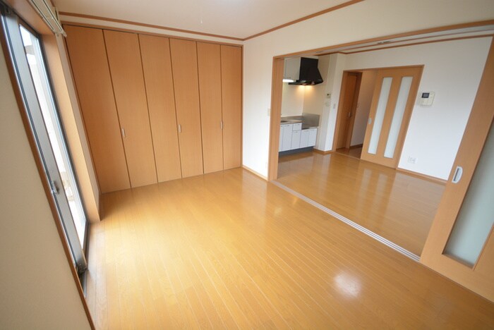 物件内観写真4　(居室)