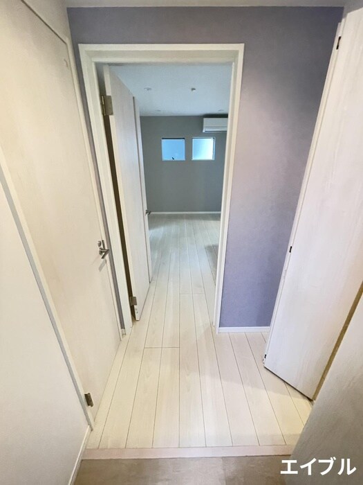 物件内観写真11　(玄関)