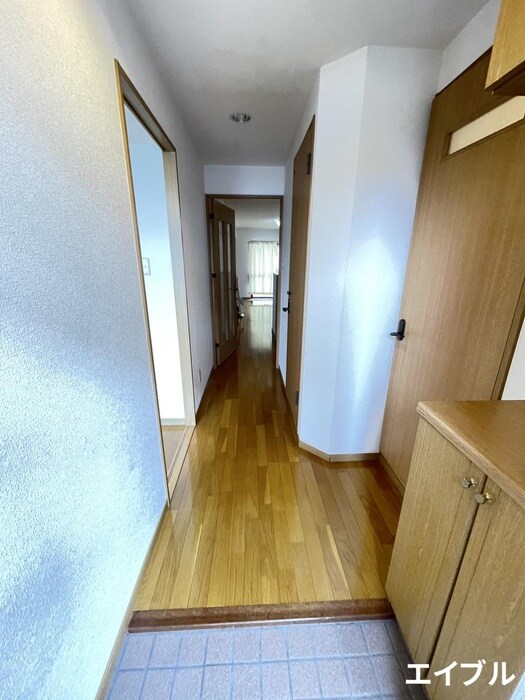 物件内観写真15　(玄関)