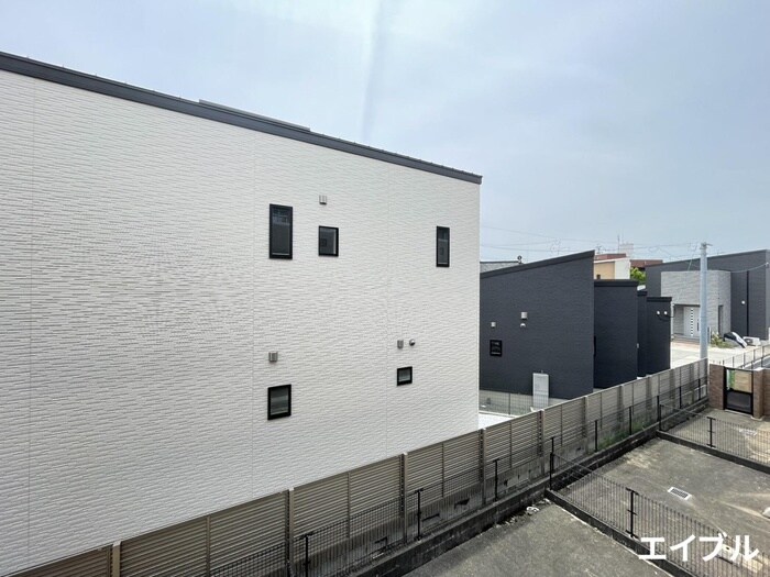 物件内観写真19　(室内からの展望)