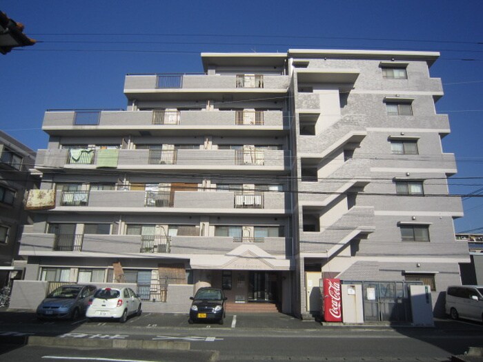 物件外観写真2　(駐車場)