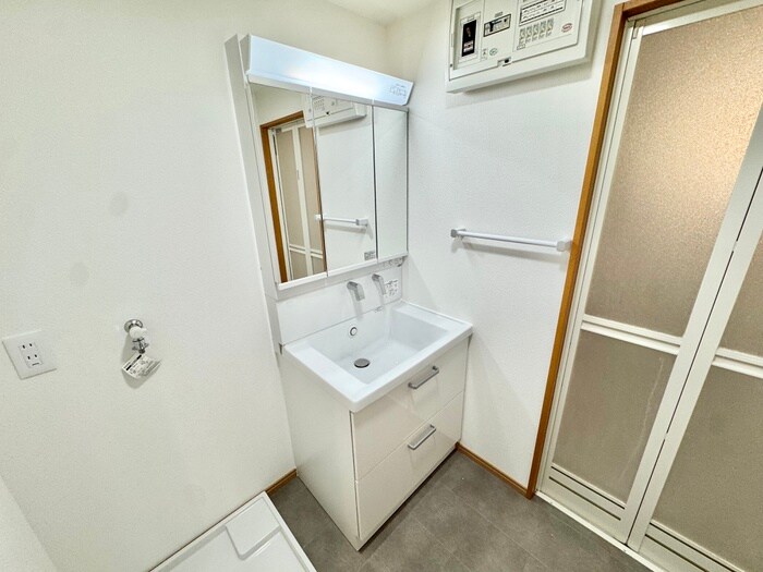 物件内観写真8　(洗面)