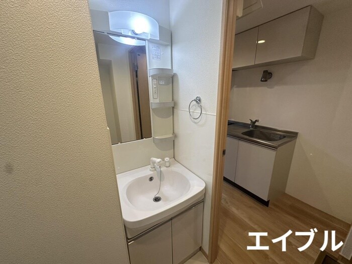 物件内観写真5　(洗面)