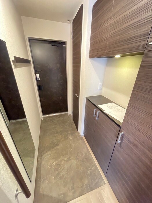 物件内観写真9　(玄関)