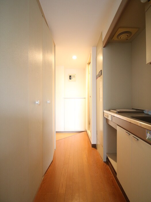 物件内観写真14　(廊下)