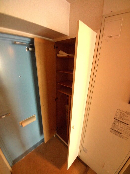 物件内観写真14　(玄関)