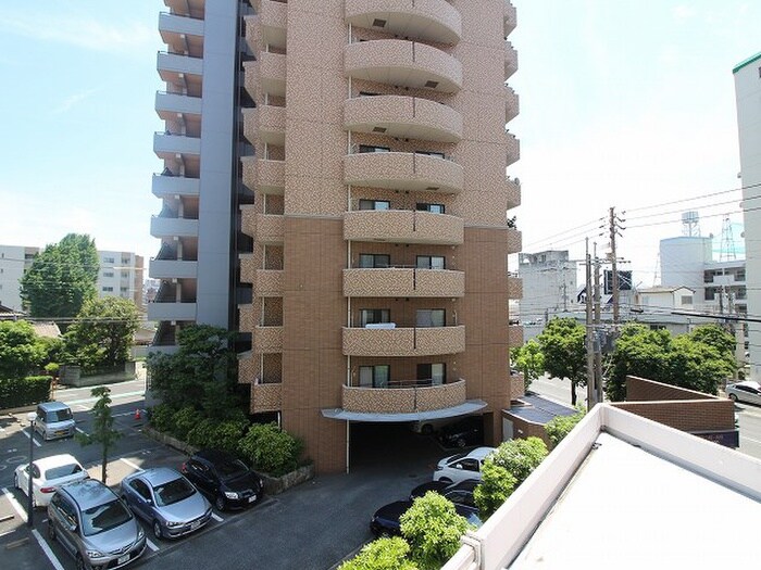 物件内観写真20　(室内からの展望)