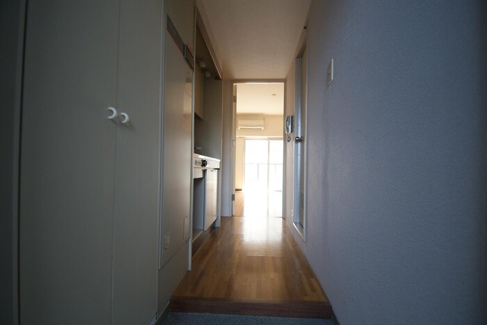 物件内観写真20　(廊下)