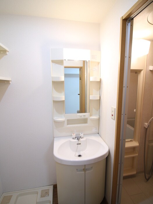 物件内観写真13　(洗面)