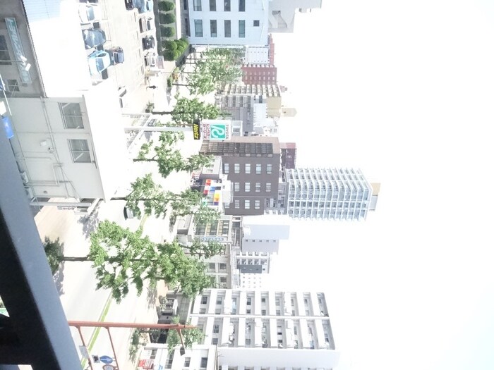 物件内観写真17　(室内からの展望)