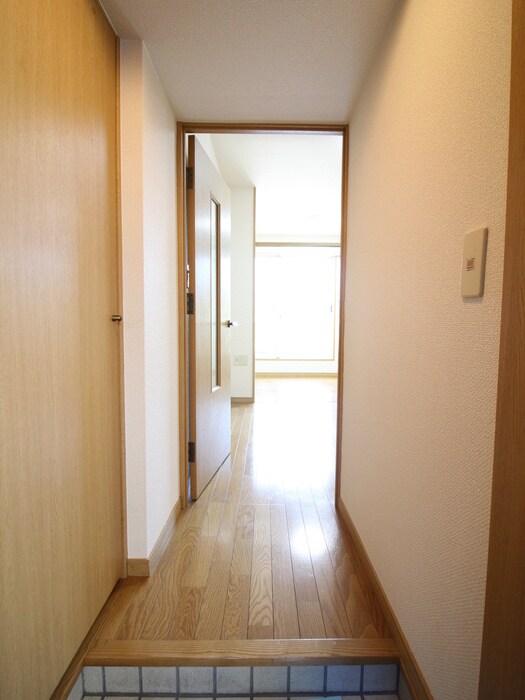 物件内観写真17　(廊下)