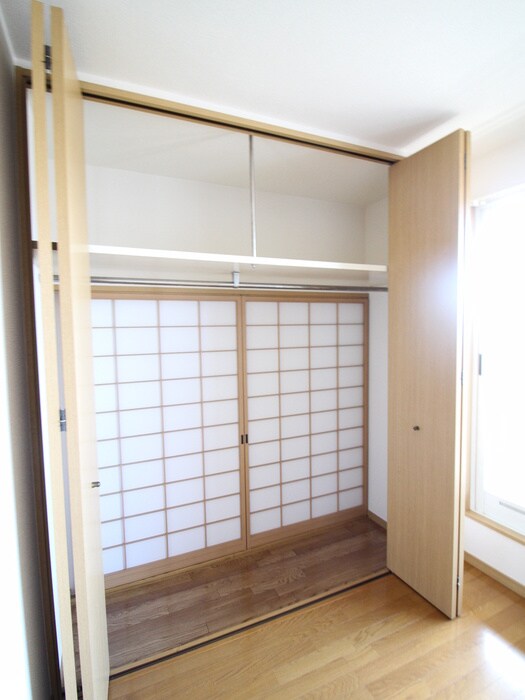 物件内観写真18　(収納)