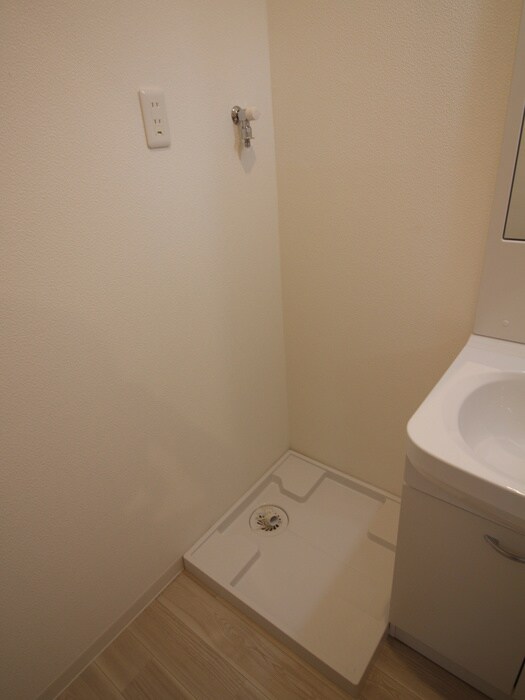 物件内観写真15　(洗濯機置場)