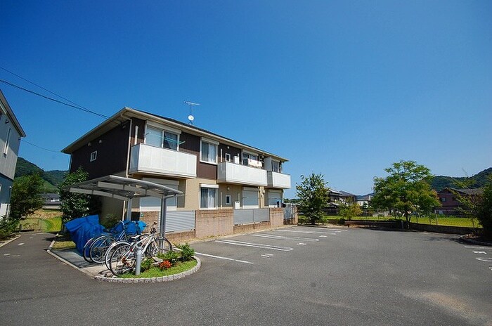 クラ－ジュＣの物件外観写真