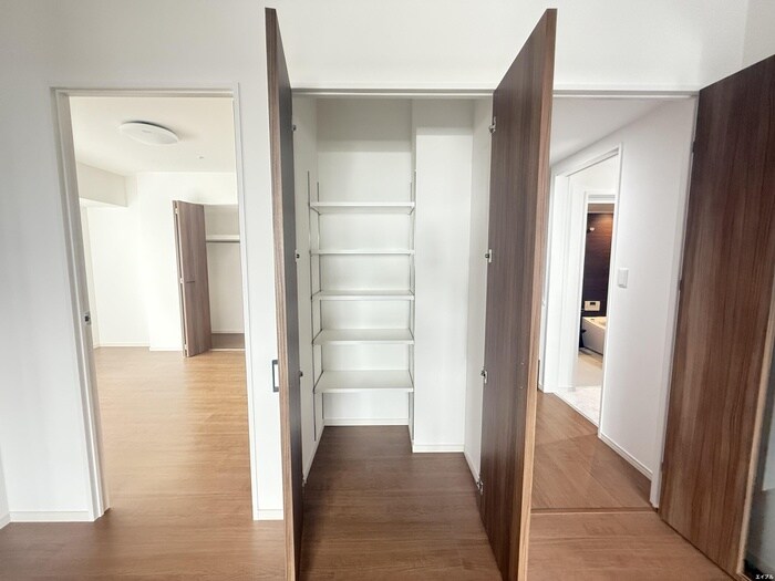 物件内観写真12　(収納)