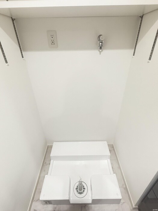 物件内観写真18　(洗濯機置場)