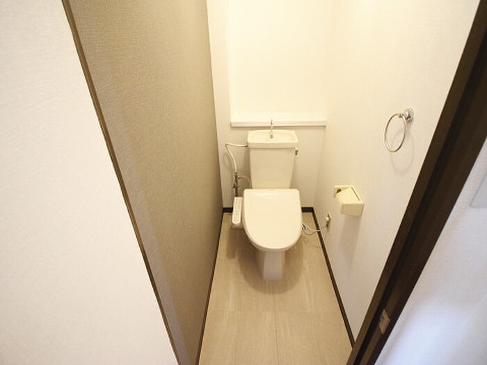 物件内観写真8　(トイレ)