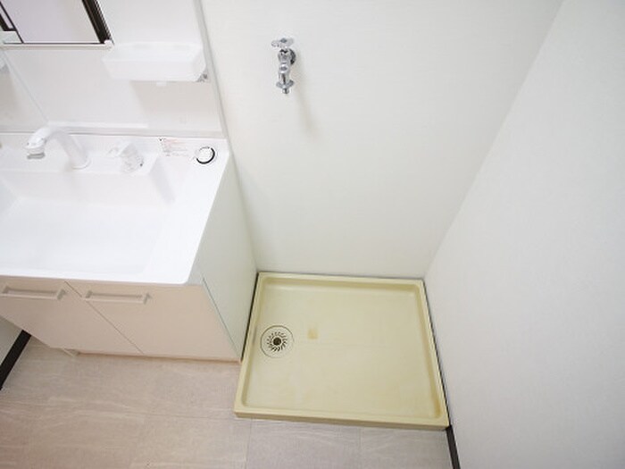 物件内観写真9　(洗濯機置場)