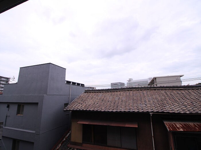 物件内観写真16　(室内からの展望)