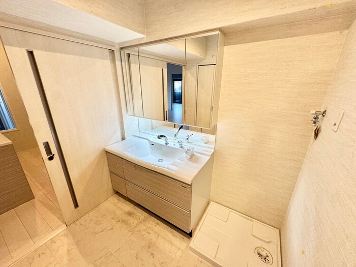 物件内観写真11　(洗面)