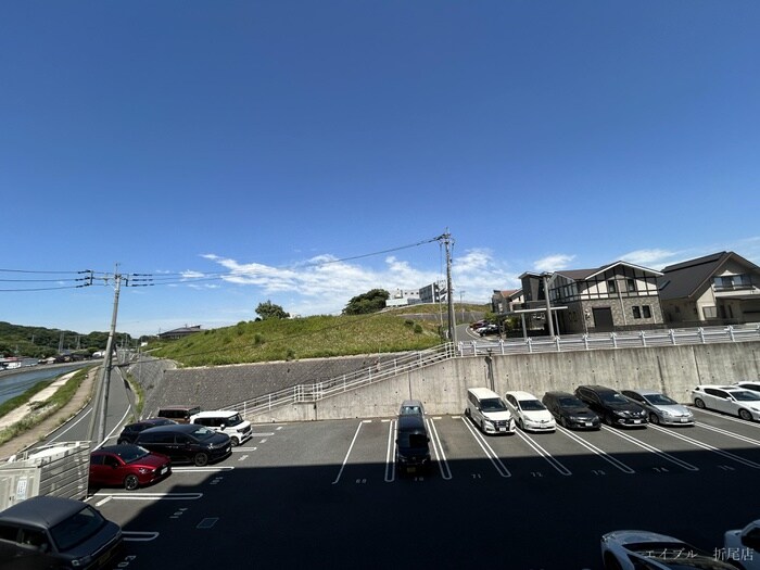 物件内観写真16　(室内からの展望)