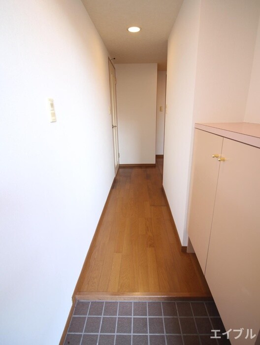 物件内観写真15　(玄関)