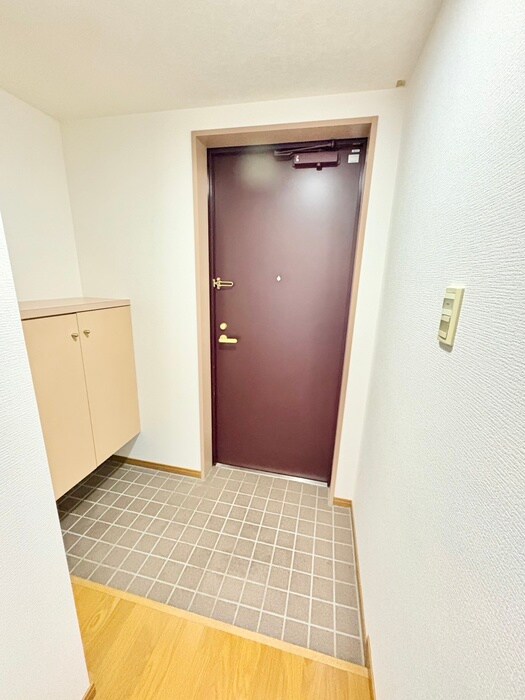 物件内観写真15　(玄関)