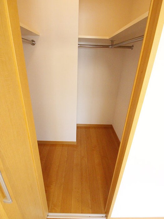 物件内観写真10　(収納)