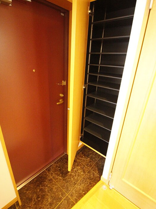 物件内観写真18　(靴箱)