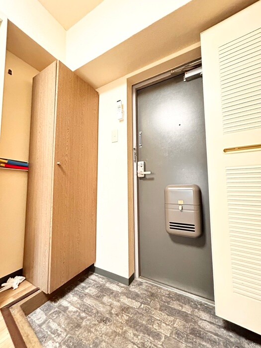 物件内観写真7　(玄関)