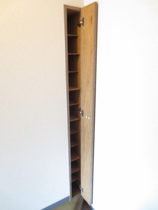 物件内観写真8　(靴箱)