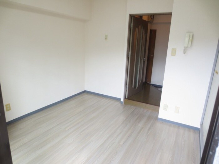 物件内観写真11　(居室)