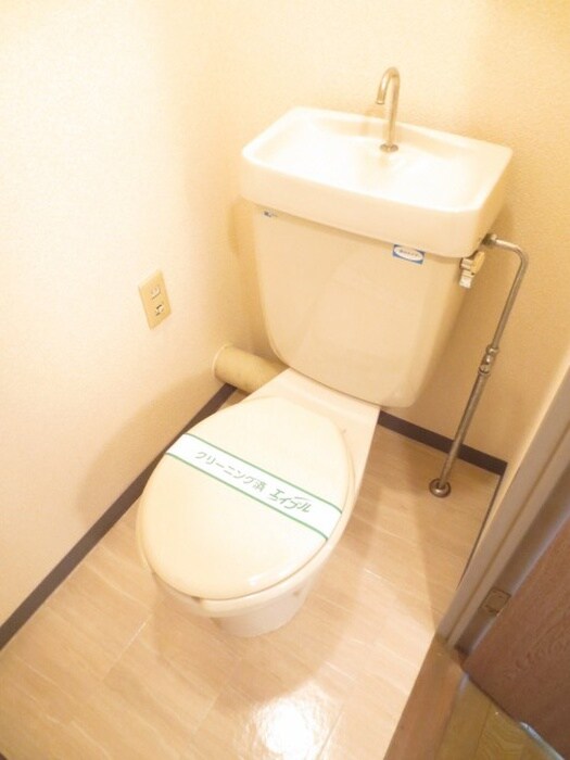 物件内観写真12　(トイレ)