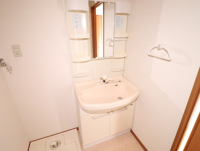 物件内観写真12　(洗面)