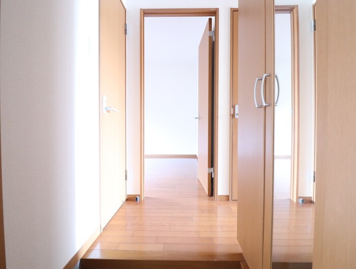 物件内観写真19　(廊下)