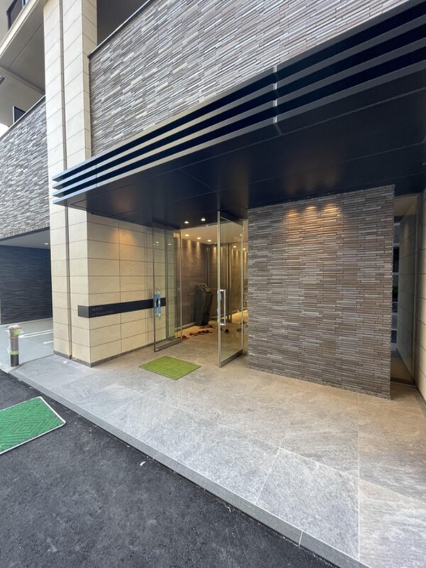 建築中