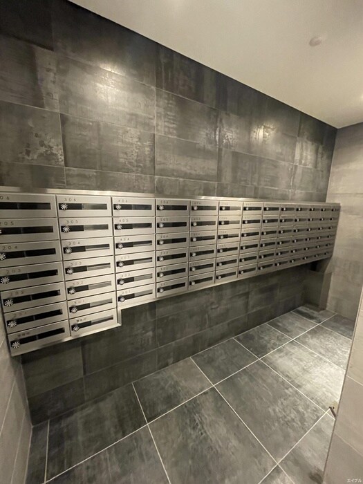 物件外観写真5　(建築中)