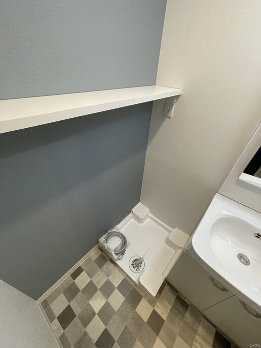 物件内観写真16　(洗濯機置場)